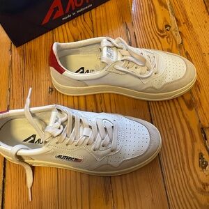 Autry Medalist Sneakers